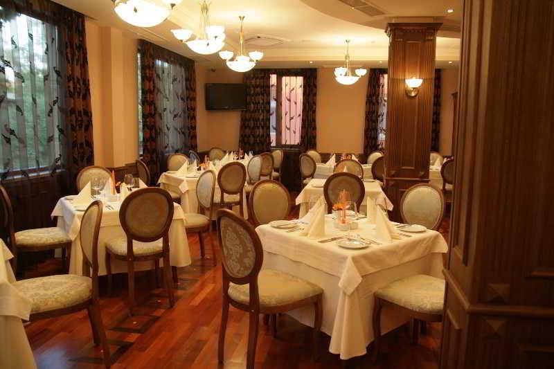 Hotel Club Central Hisarya Restoran fotoğraf